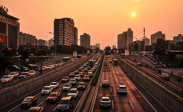 中国新能源汽车“闯关”须加力创新
